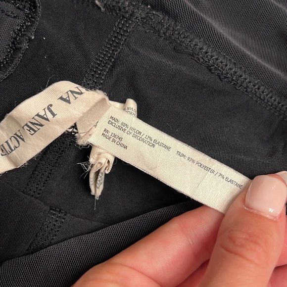 🔴 Lorna Jane Active Bike Shorts - Picture 5 of 7